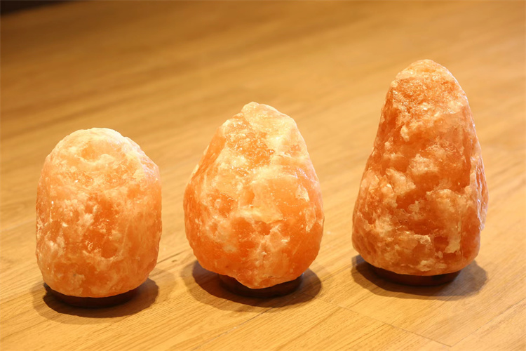 Himalayan salt lamp