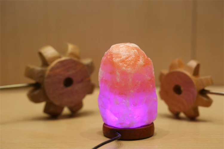 Himalayan rock salt lamp